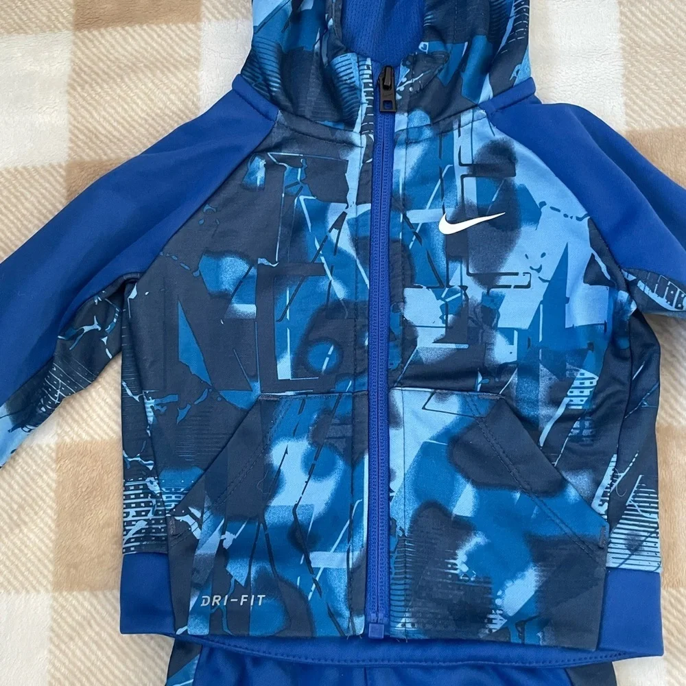 Nike Boys Dri-FIT Blue Athletic Wear Matching Set size 9-12 months - Picture 3 of 7